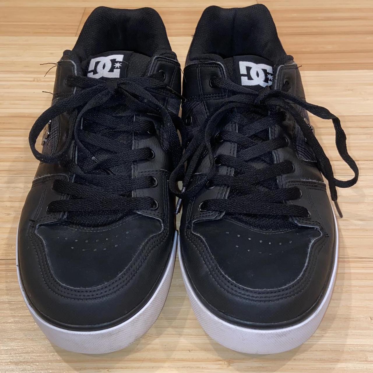 dc black and white shoes