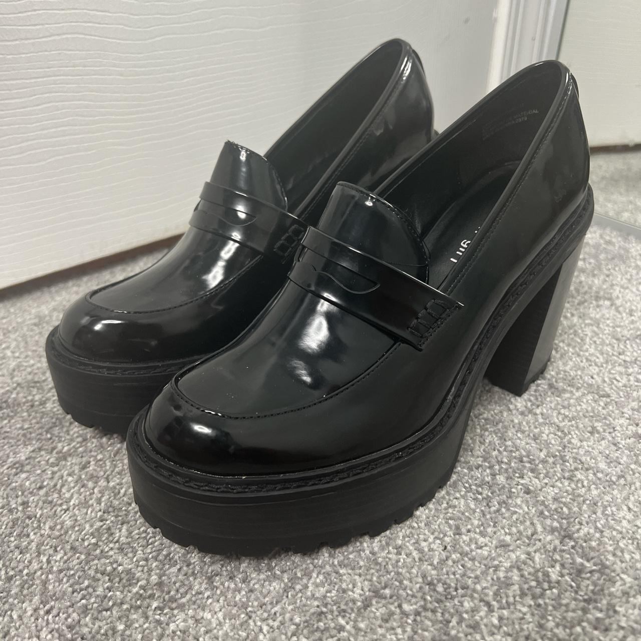 Madden Girl Women's Black Loafers | Depop