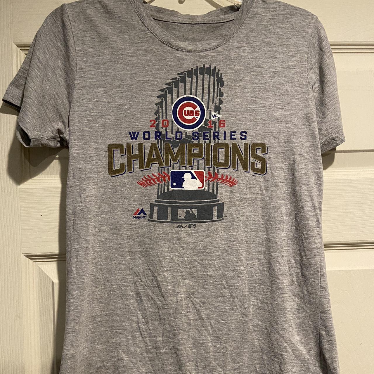 2016 World champion Chicago Cubs shirt s XL/L (has - Depop