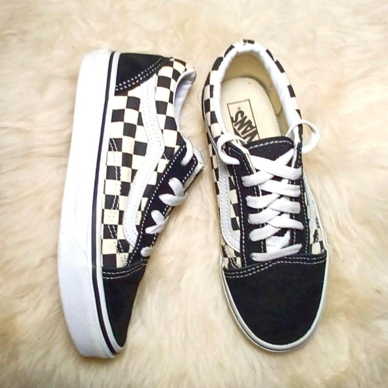 Checkerboard vans lace up cheap old skool