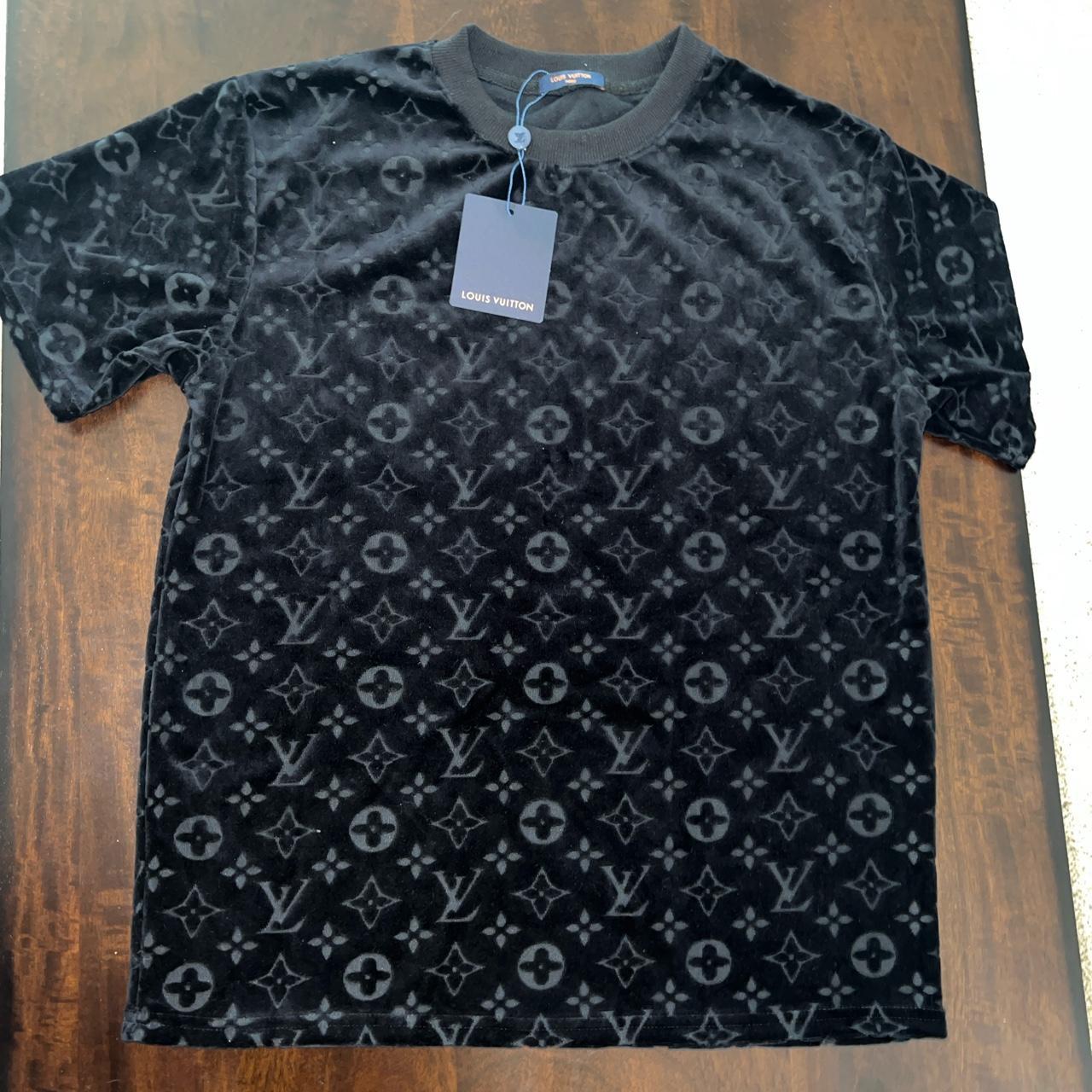 Tshirt Louis Vuitton LV x NBA collection size M - Depop