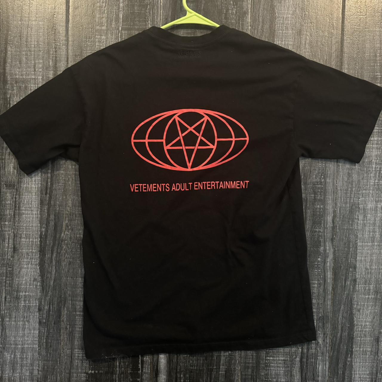 Vetements adult entertainment hotsell tee