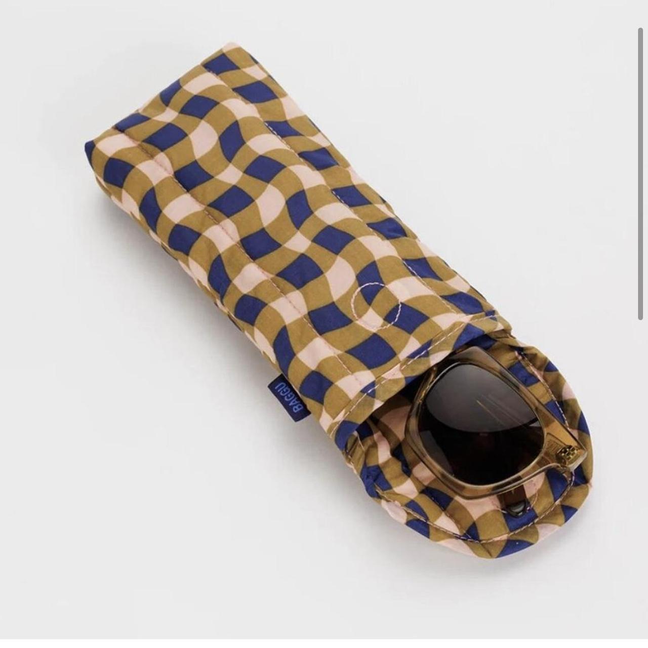 Baggu sun glasses case puffy , new with tags Wavy... Depop