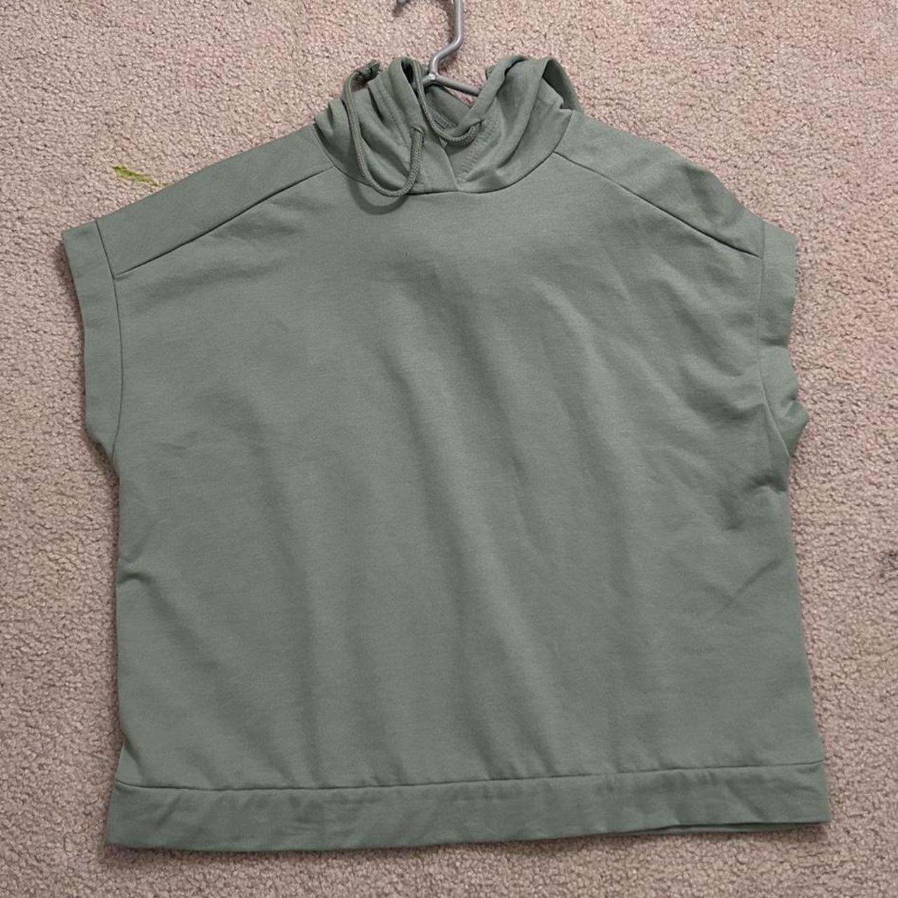 Green Short sleeve sweatshirt new without tag - Depop
