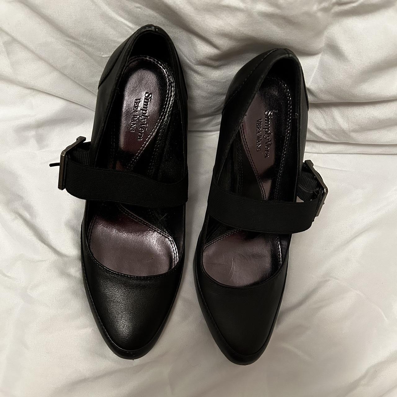 Vera wang hot sale black heels