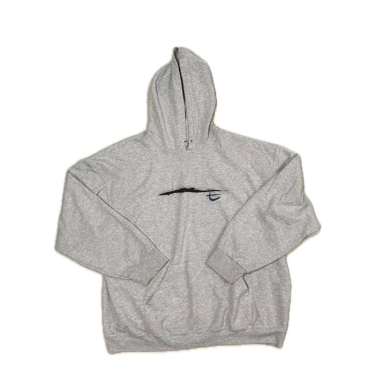 item listed by yourmomscloset555