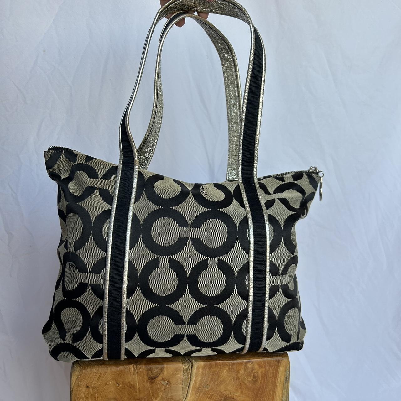 バッグ 00s coach 16290 tote black y2k archive Coach MEDIUM Vintage 8A09 Y2K Soho Black Leather Tote