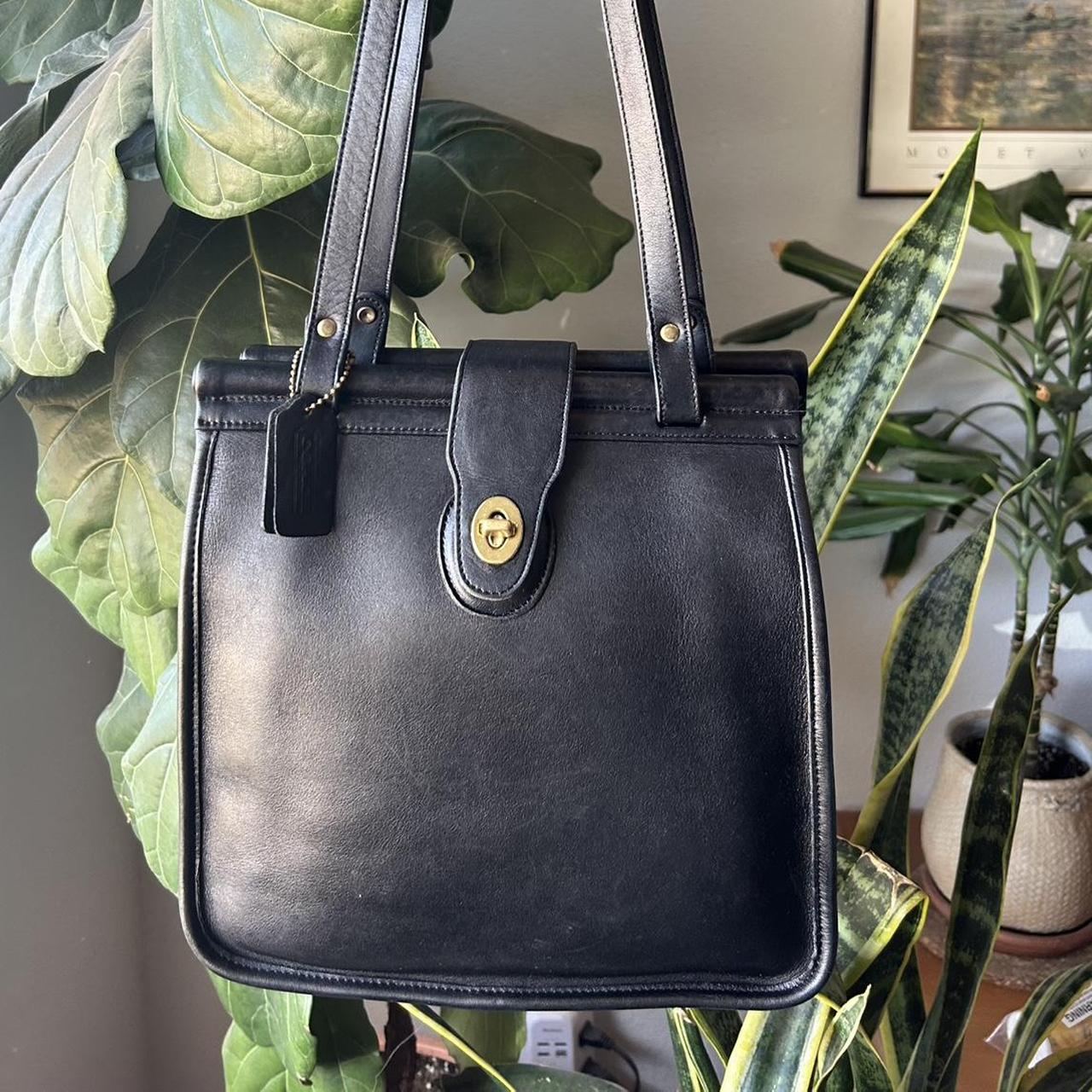 バッグ COACH Poppy Black Leather 2way Y2K Bag Coach | Signature Poppy 2Way Shoulder Bag | Preloved