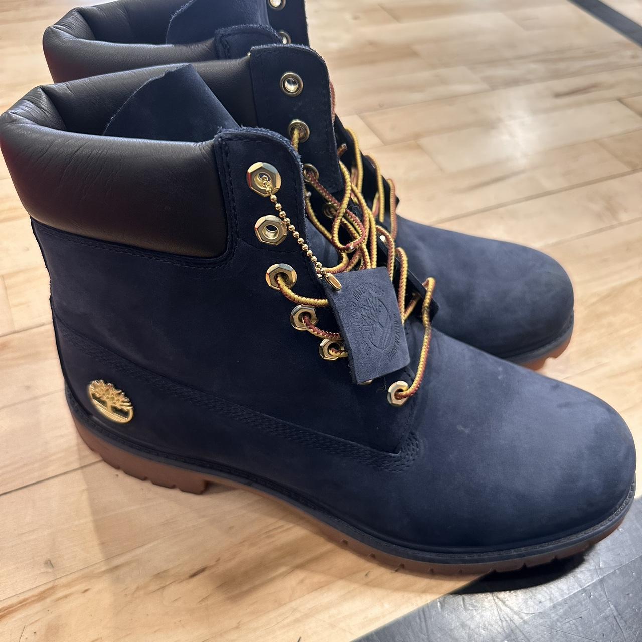 item listed by hxrtboy