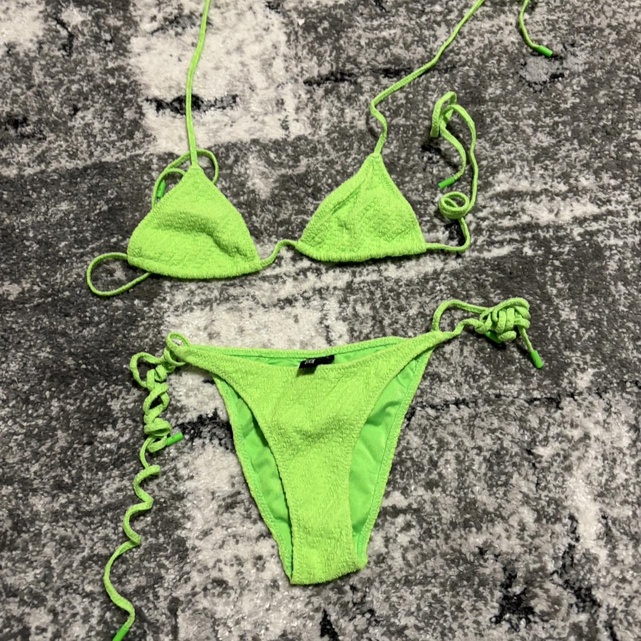 TRAINGL Bikini Top size: xs Bottom size: small - Depop