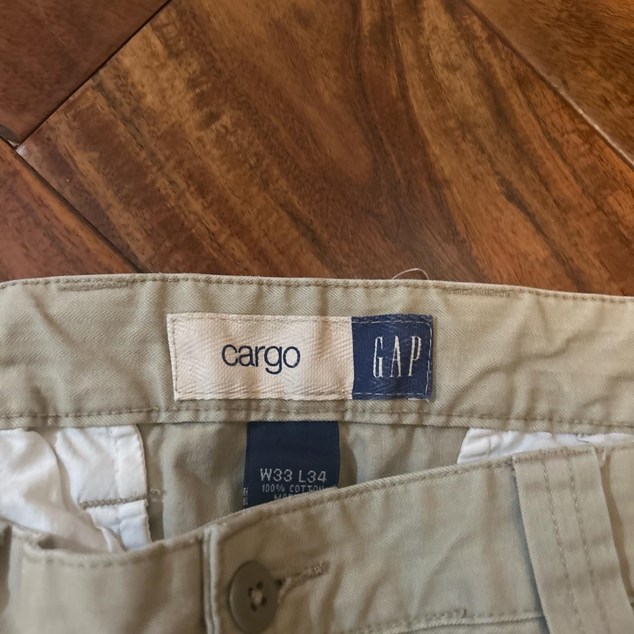 EARLY 2000S BAGGY AF CREAM GAP CARGO PANTS BEAUTIFUL... - Depop