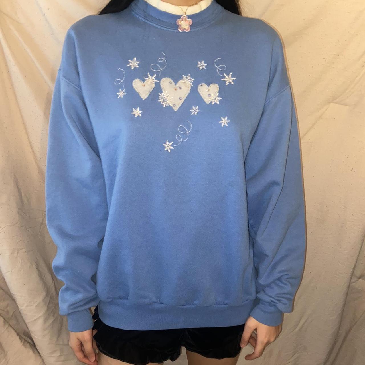 super cute winter snowflake heart sweatshirt! In... - Depop