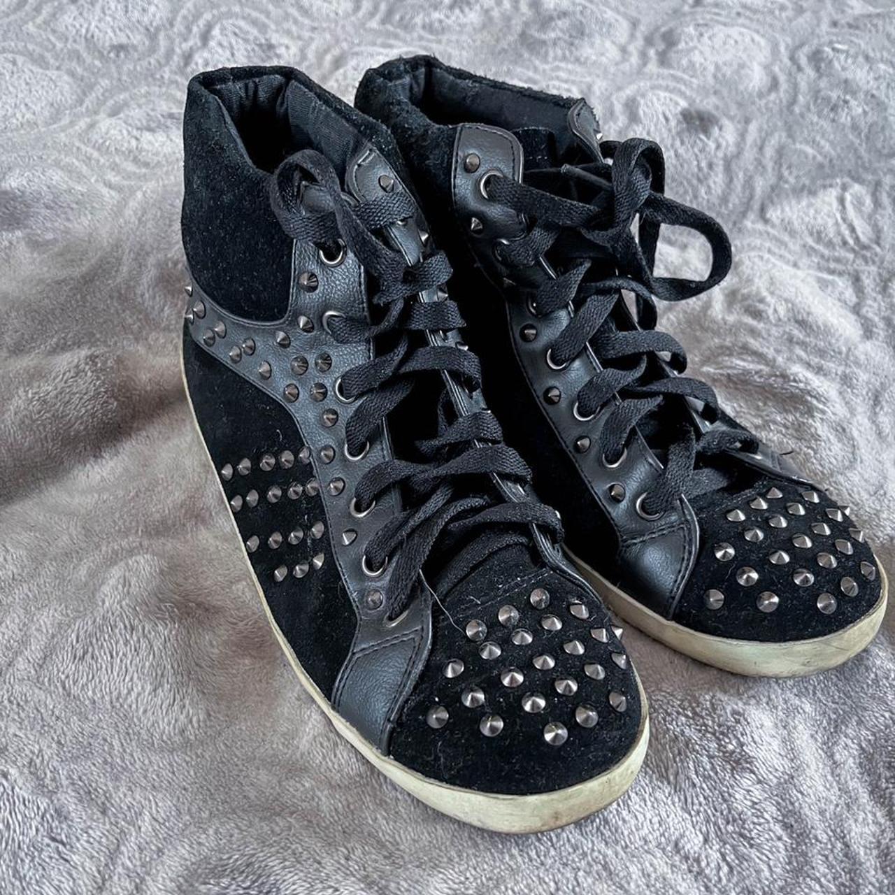 Steve madden spiked fashion sneakers