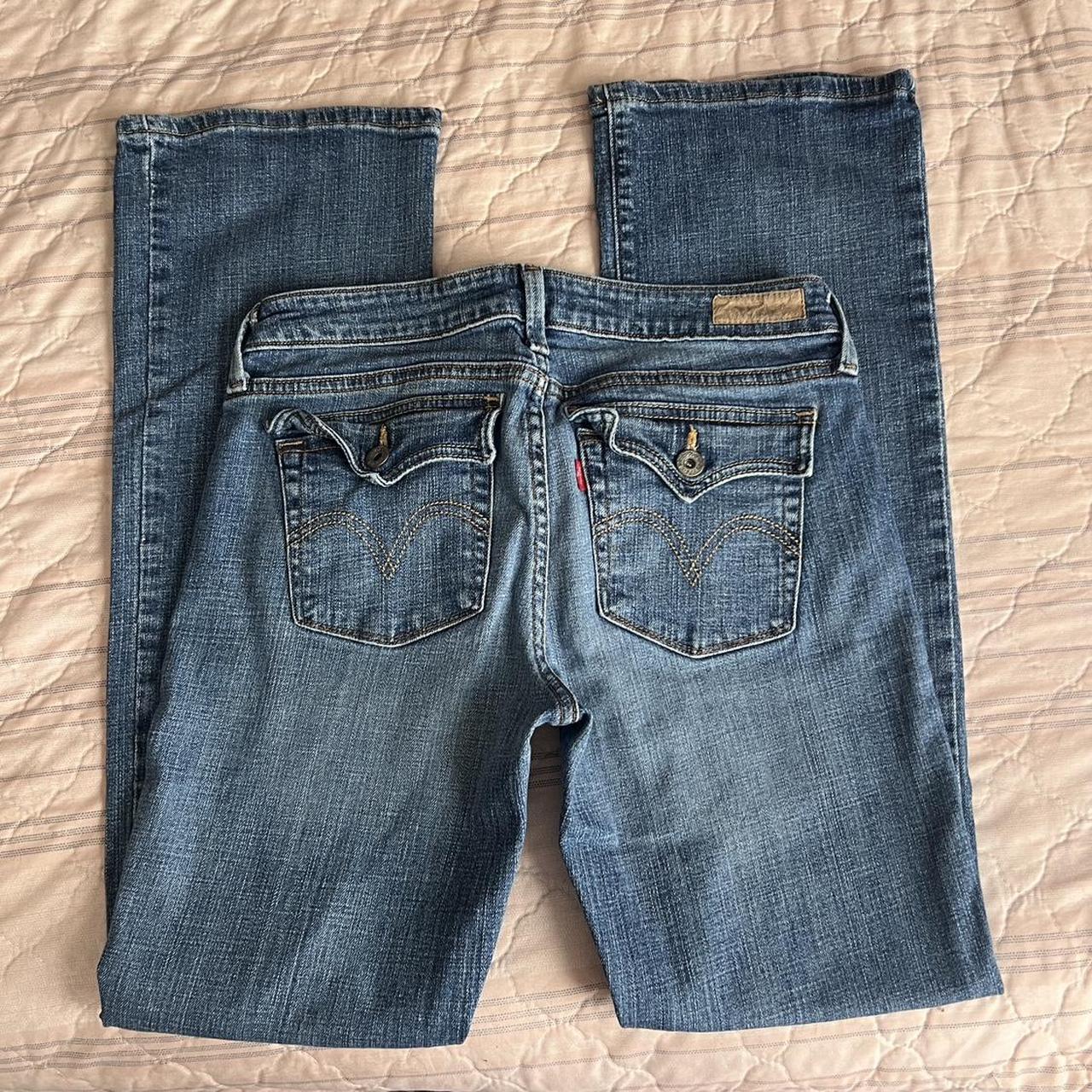 item listed by depopinndaily