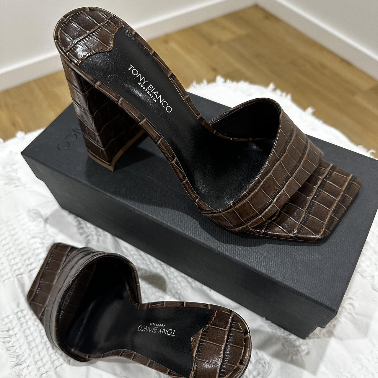 Mules store tony bianco