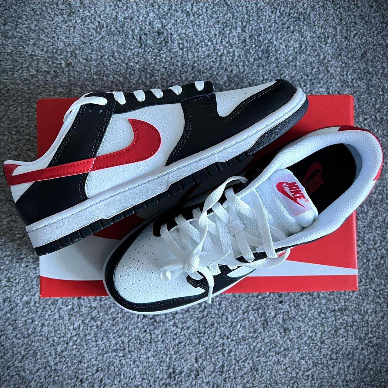 Nike Men's Black and White Trainers | Depop