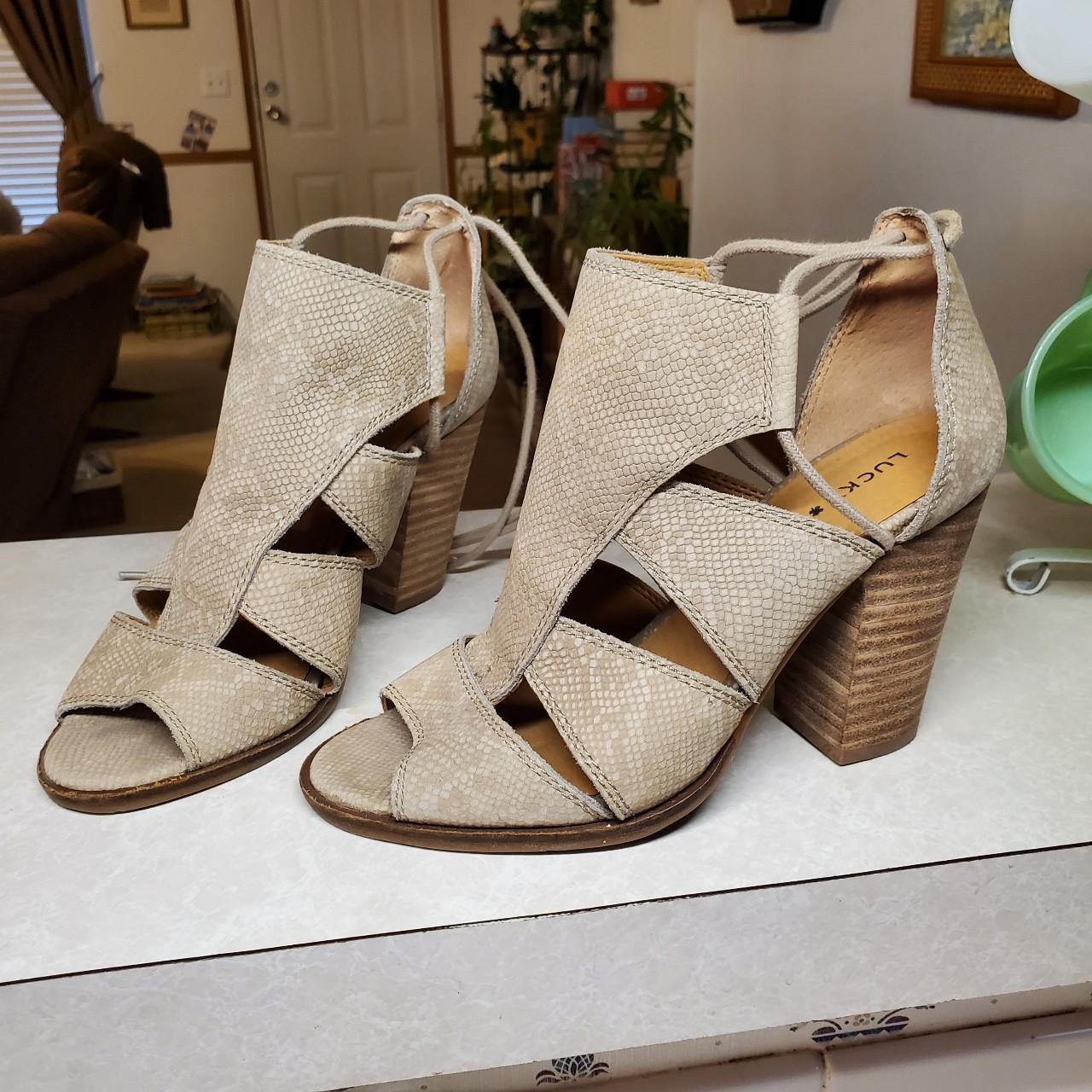 Lucky brand block online heel sandals