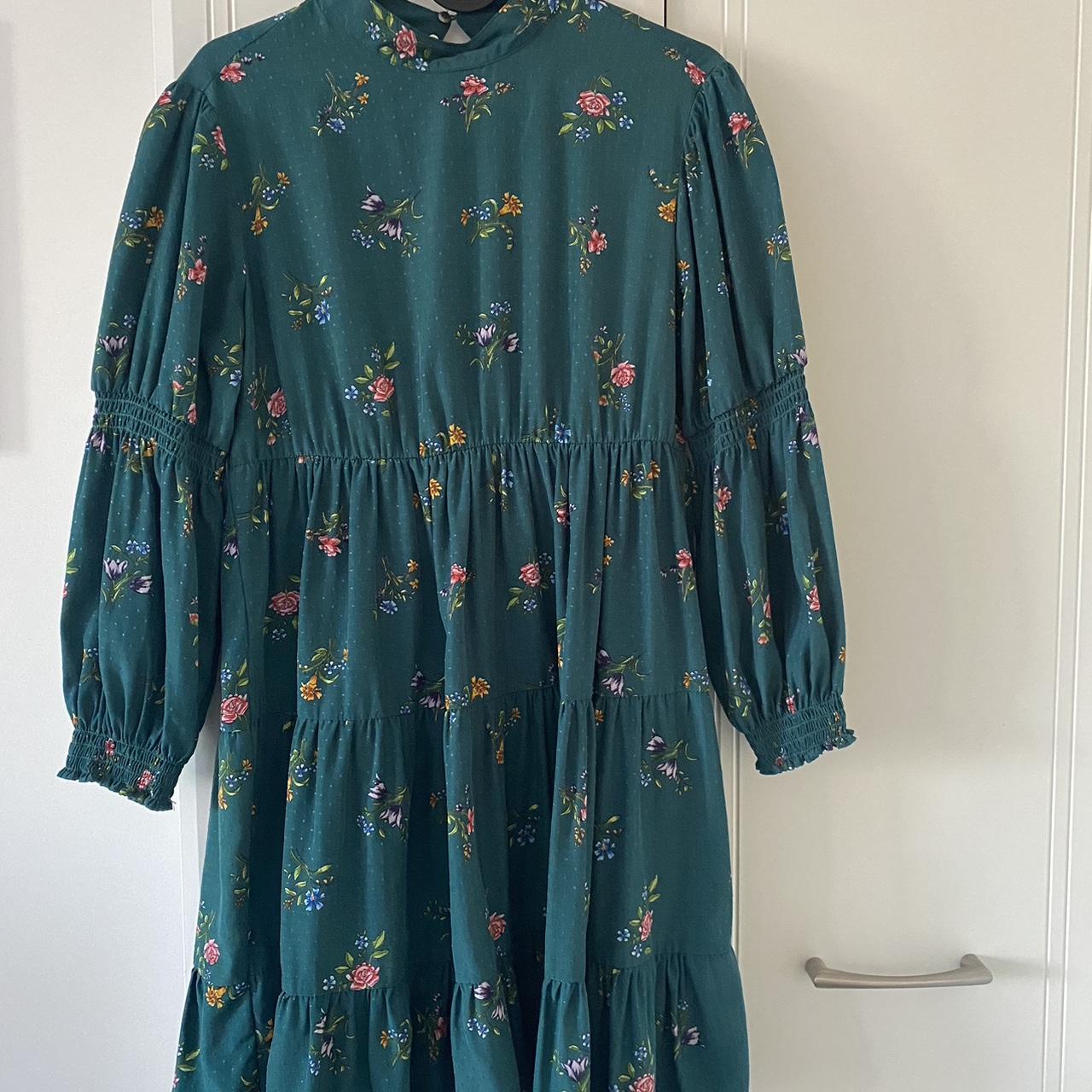 ZARA DITSY FLORAL GREEN DRESS Only selling as it... - Depop