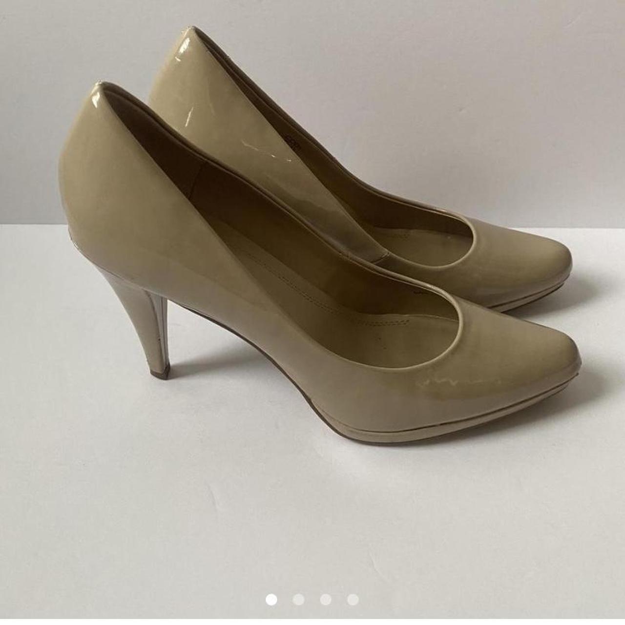 Ellen Tracy Women’s Cody Patent Leather Pump Heel... - Depop