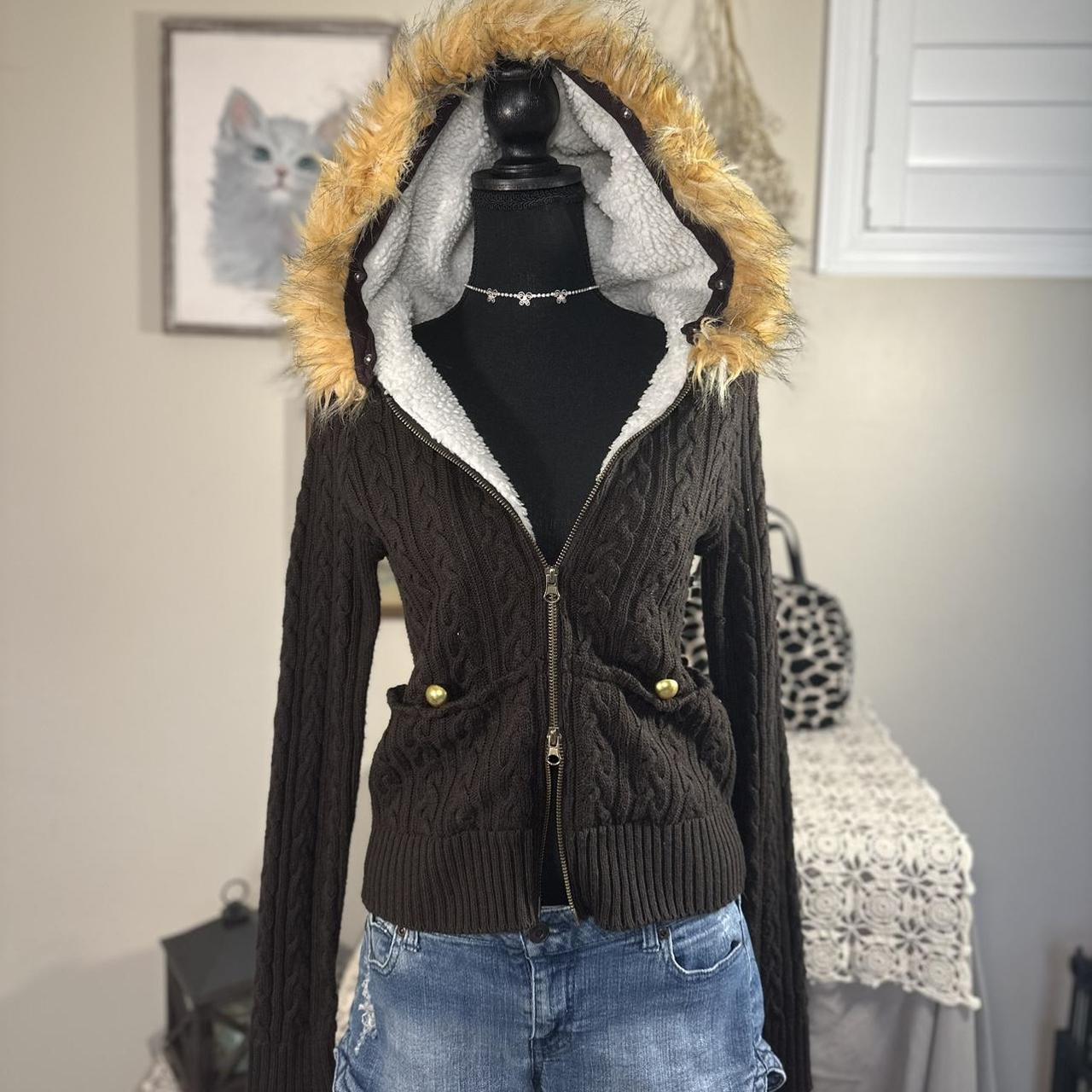 Y2k fur-jacket - Depop