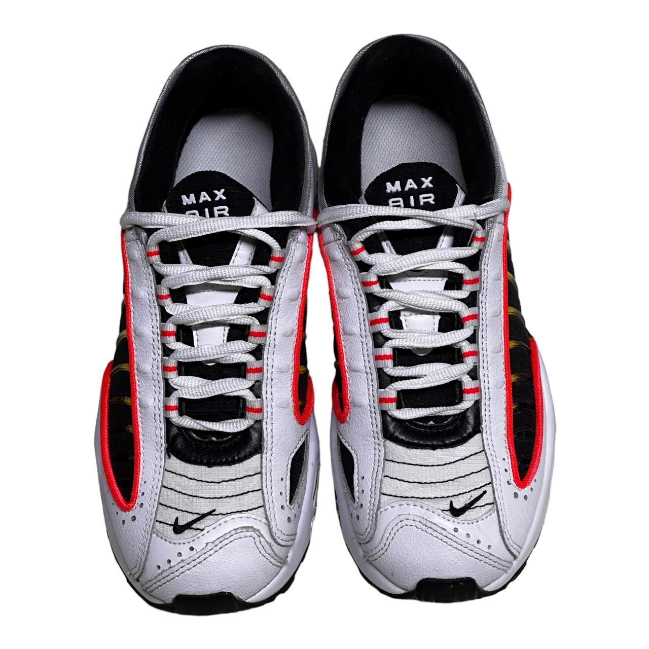 tailwind nike blanche