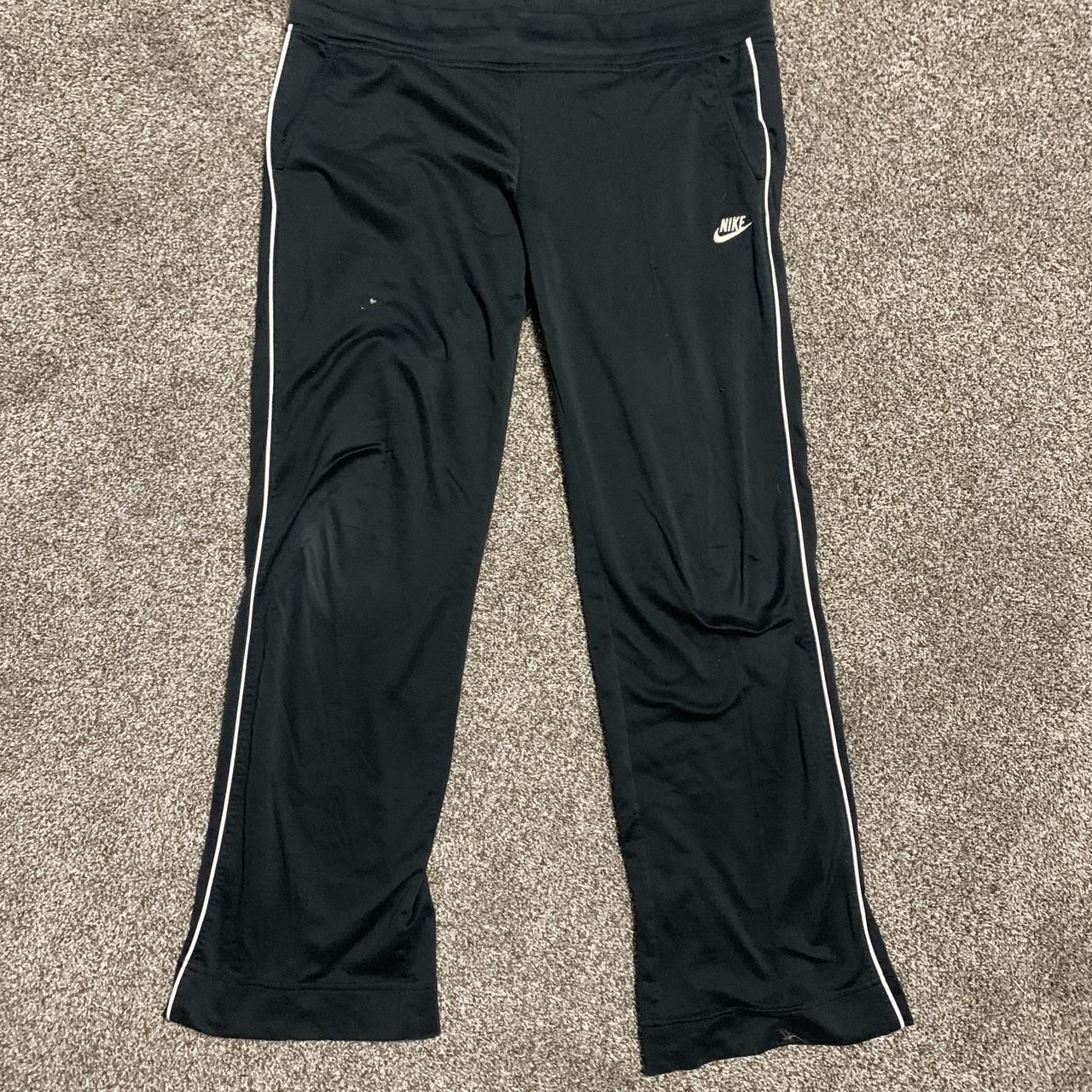 Early 2000s black Nike sweatpants/leggings with - Depop