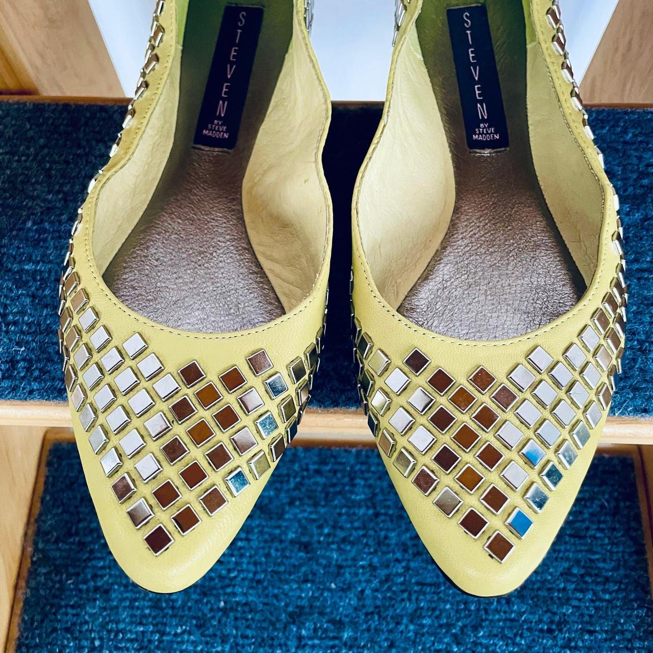 Steve madden yellow flats on sale