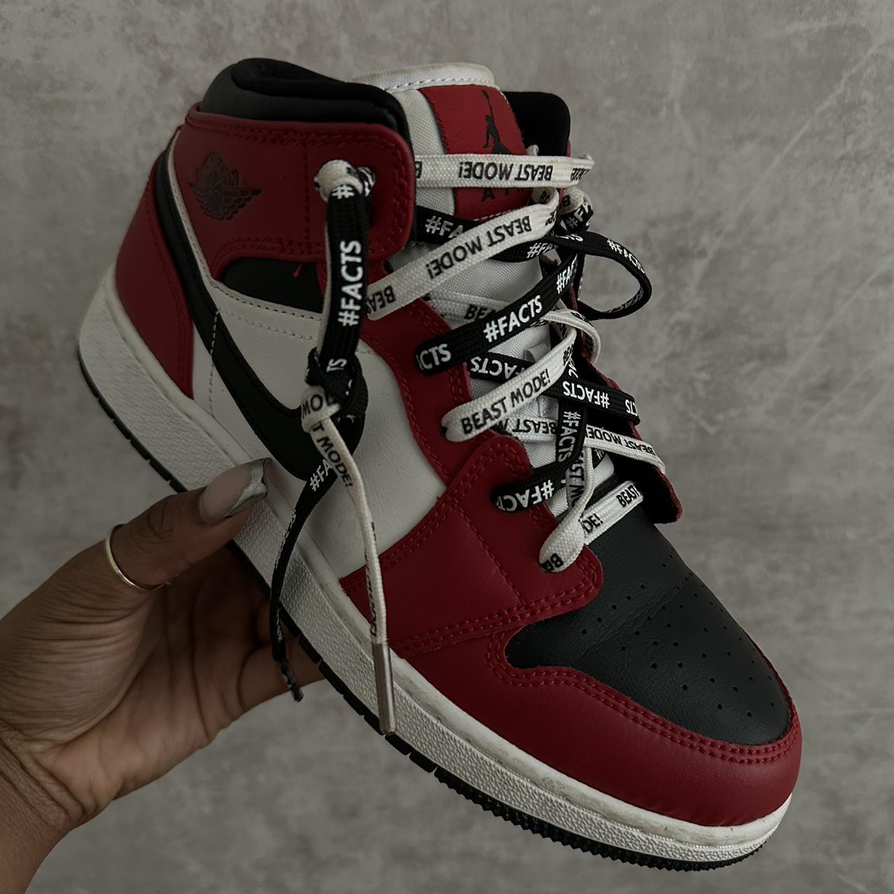 chicago jordans black toe