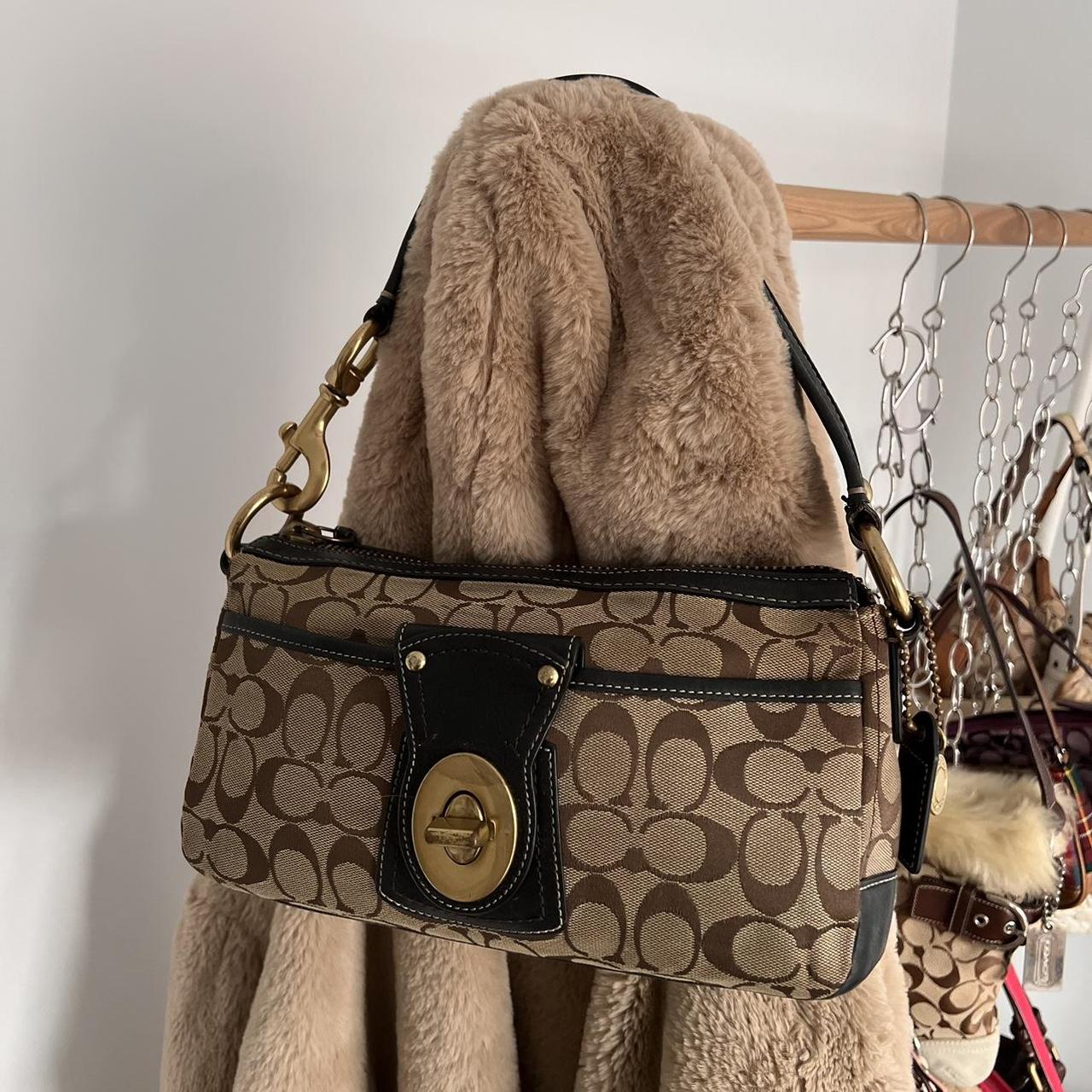 Coach legacy hobo discount bag