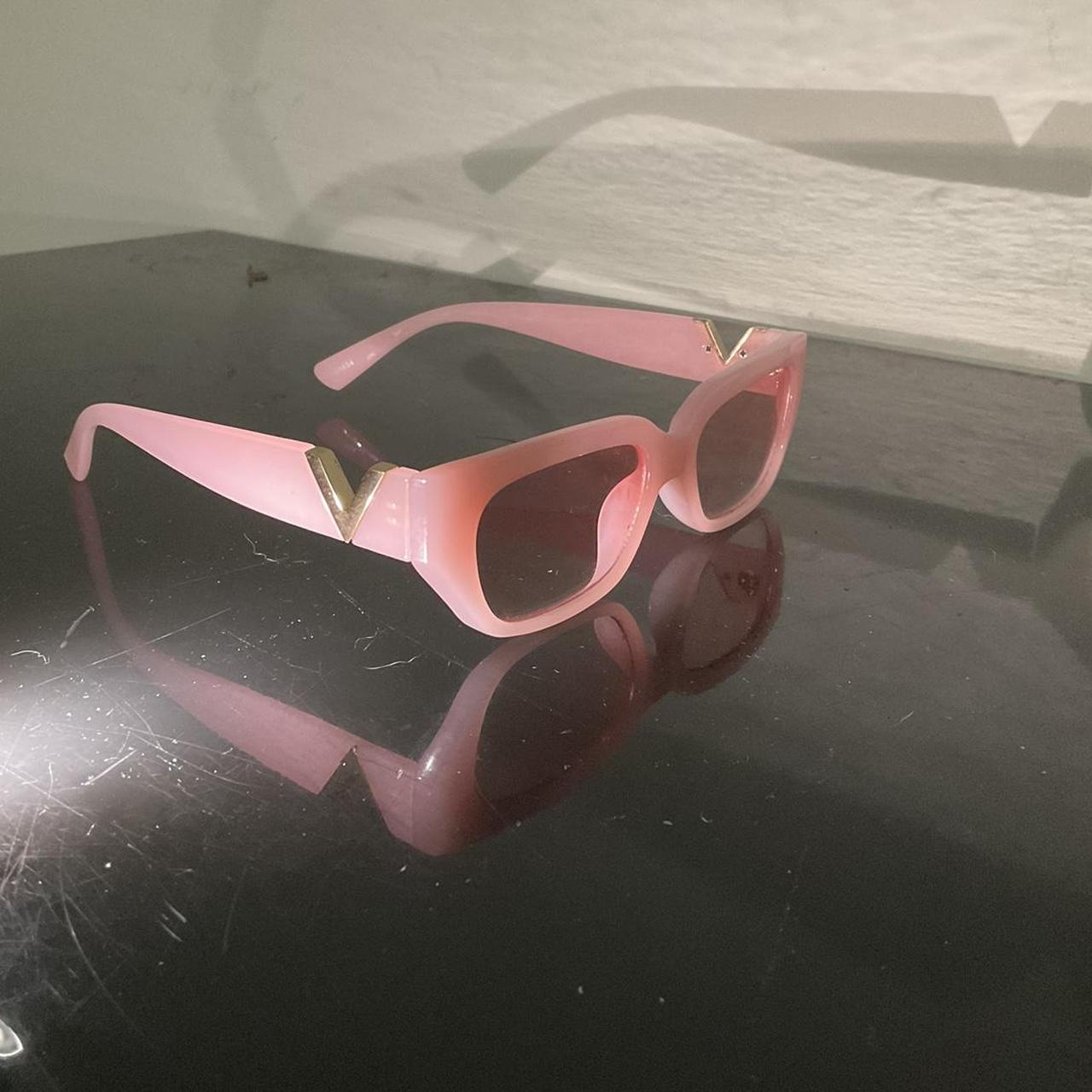 Louis Vuitton Pink Vintage sunglasses - Depop