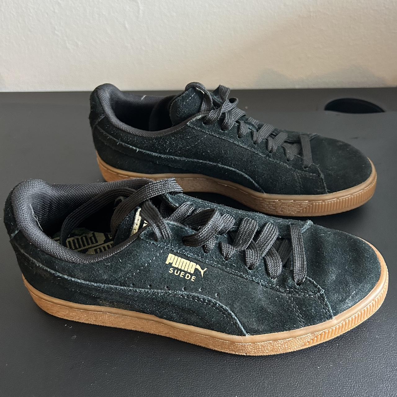 Puma suede best sale black gum