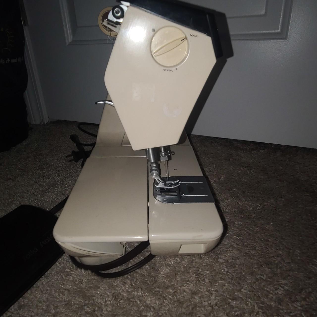 Singer TouchTronic 2000 Sewing Machine FOR PARTS (FL) Depop