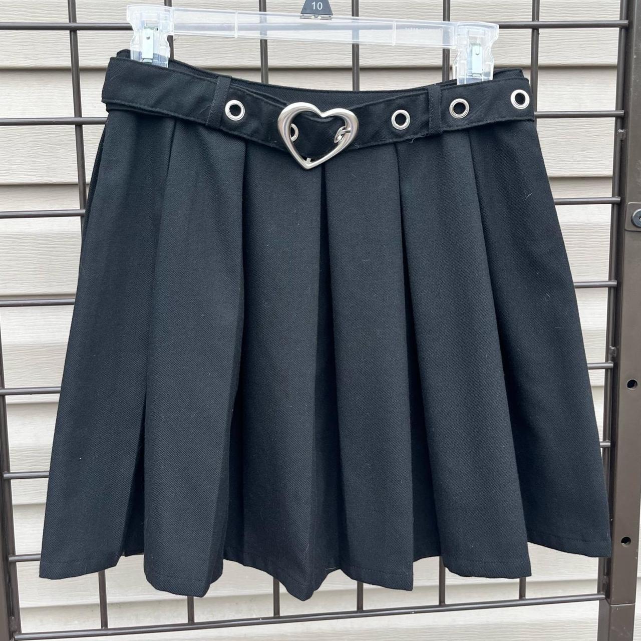 Hot Topic Women's Black Skirt Depop