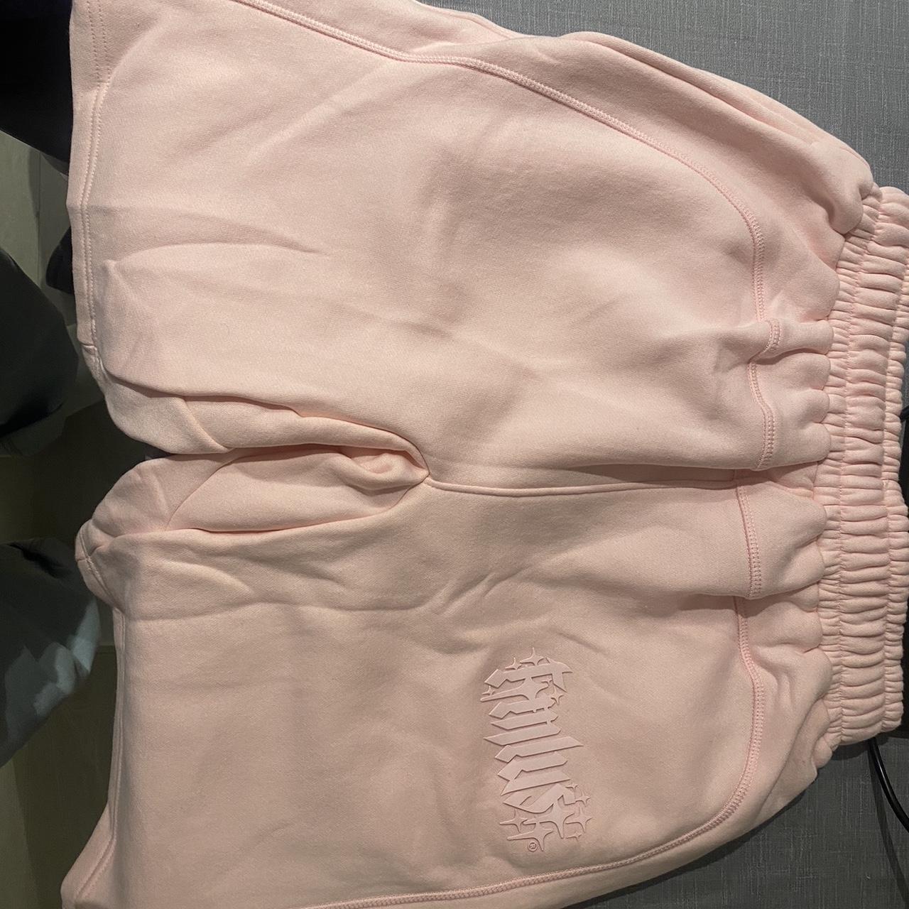 item listed by tiviyan22