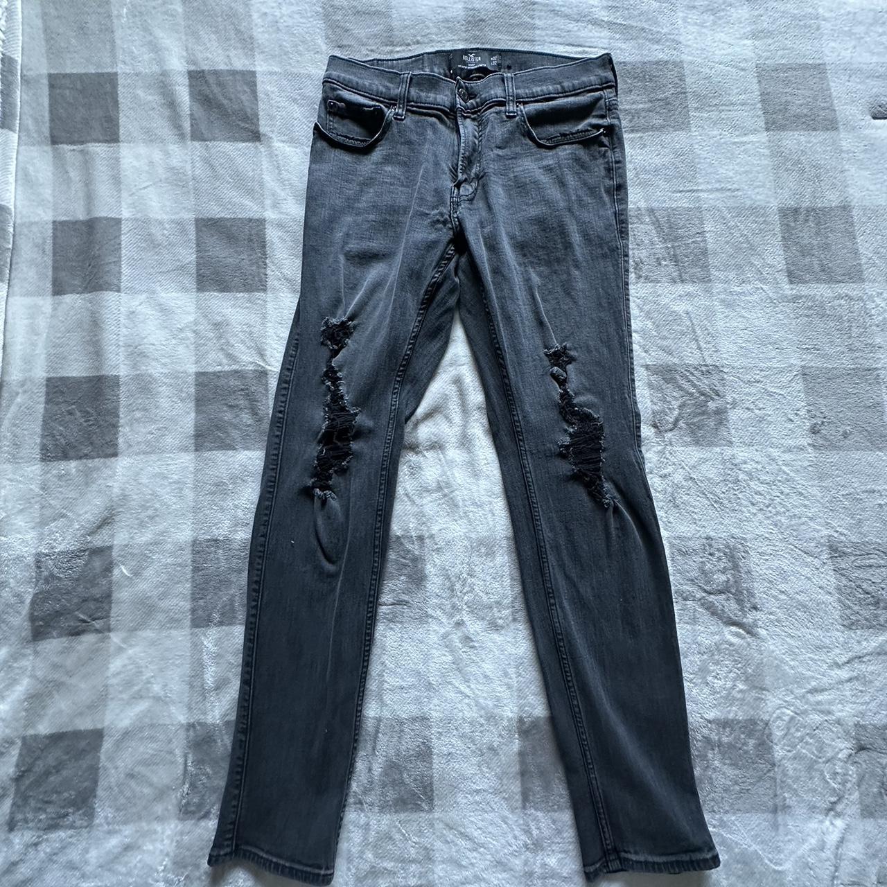 Black ripped hotsell jeans mens hollister