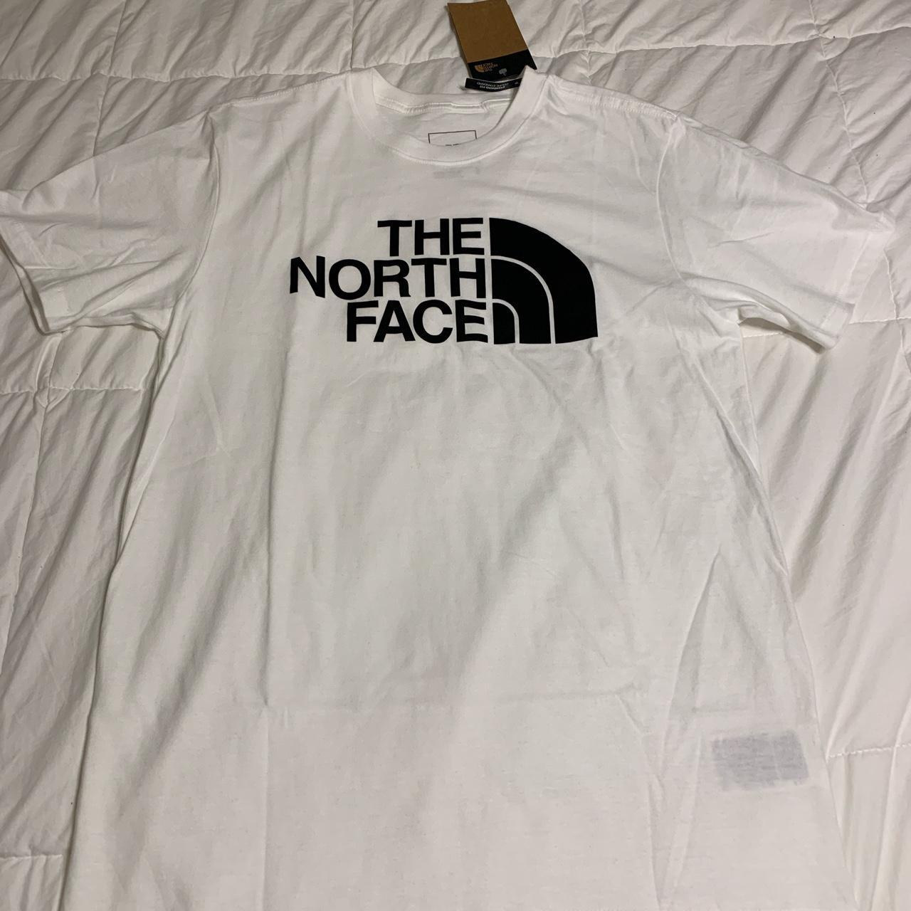 The North Face Men's White and Black T-shirt | Depop