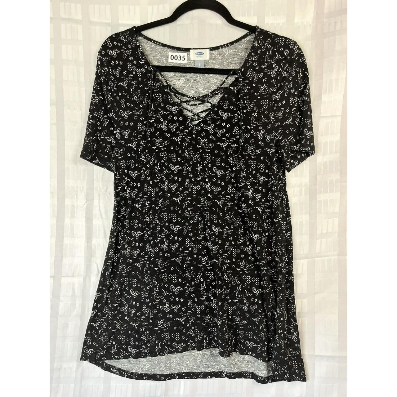 Old Navy Women's Black T-shirt | Depop