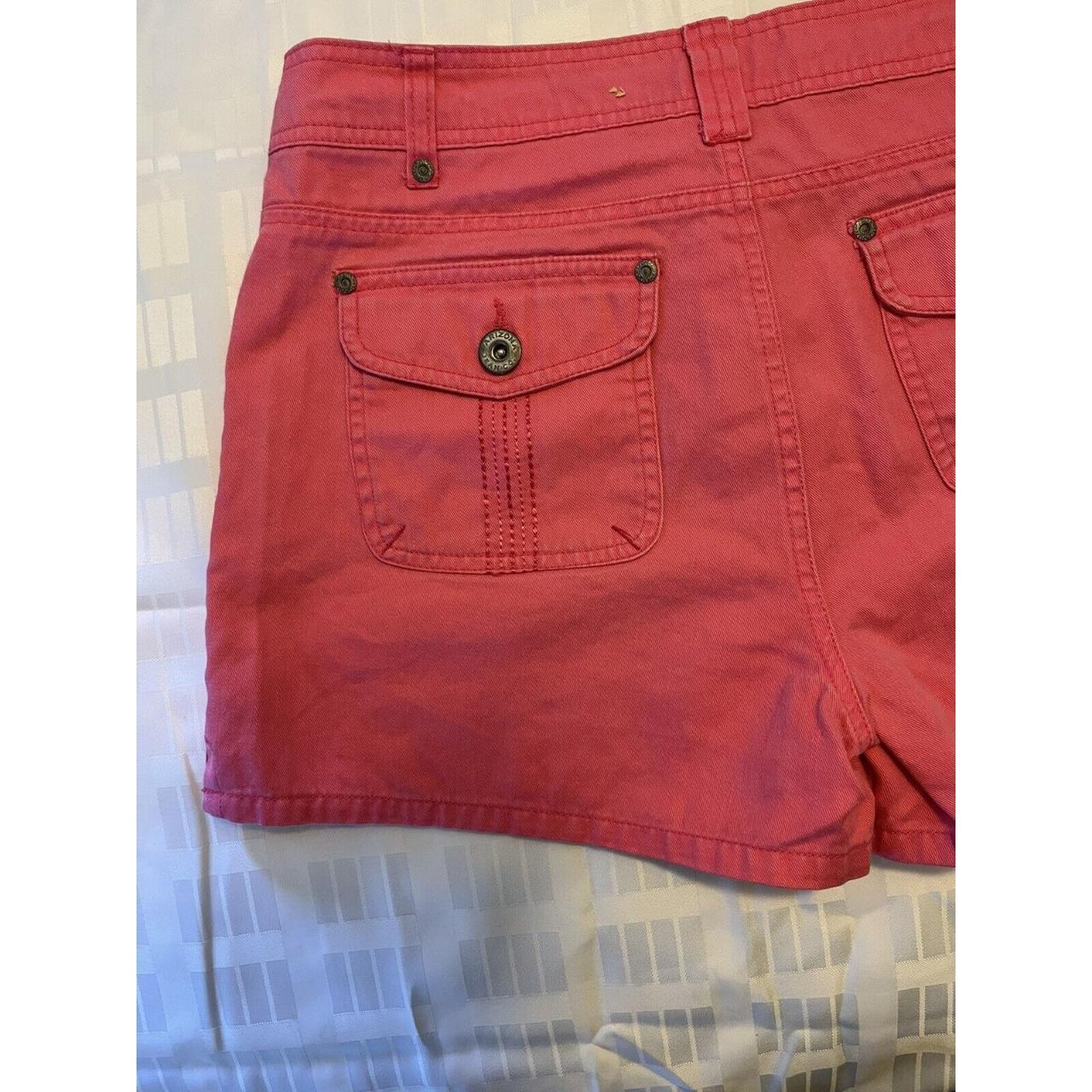 ARIZONA JEANS WOMEN short. SIZE 14 1/2 Depop