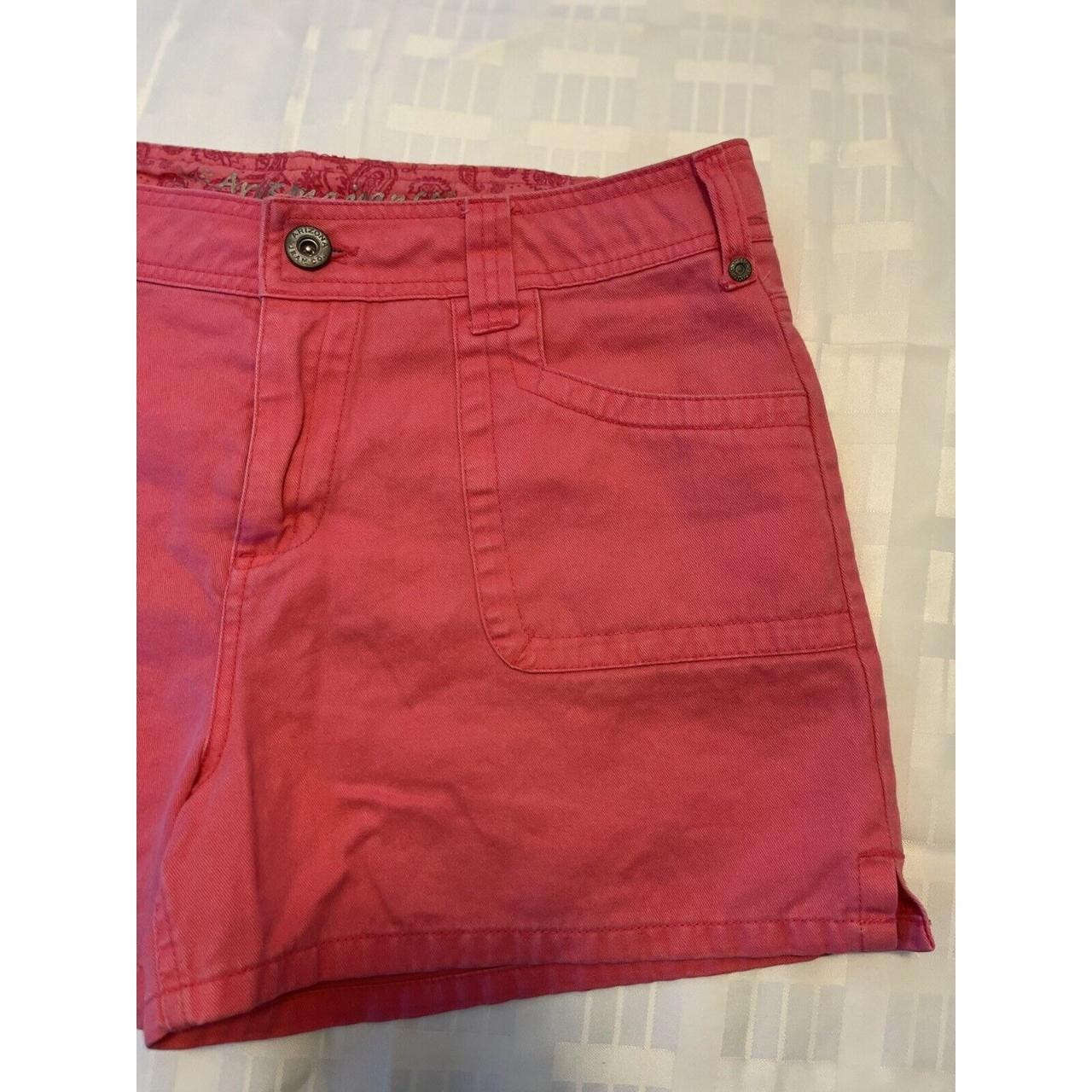 ARIZONA JEANS WOMEN short. SIZE 14 1/2 Depop