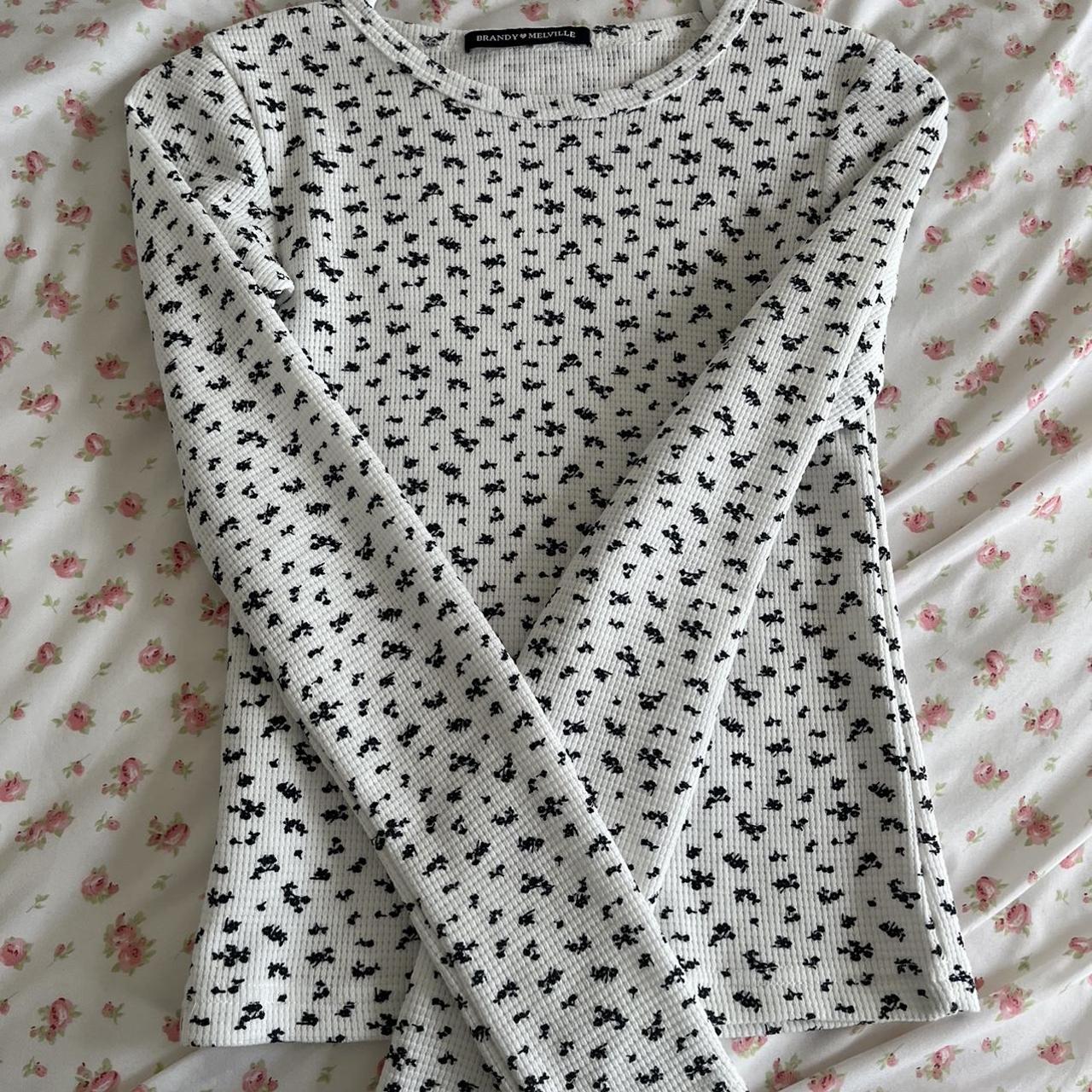 brandy melville floral top • this isn’t the... - Depop