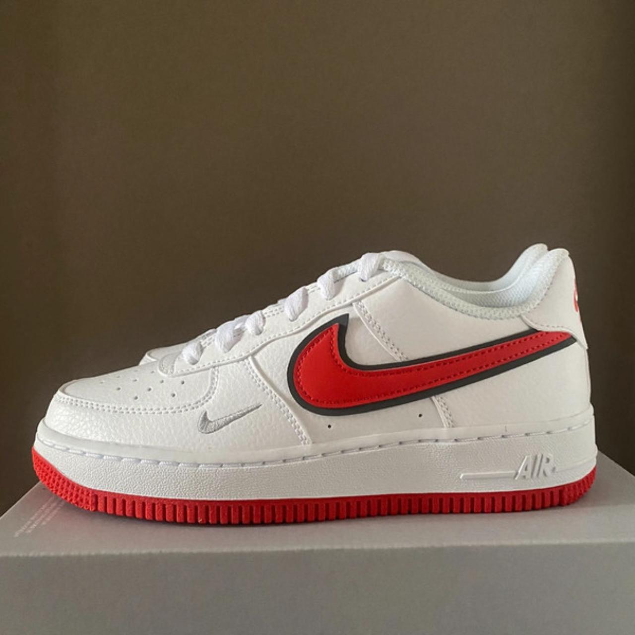 Nike Women's White and Red Trainers | Depop