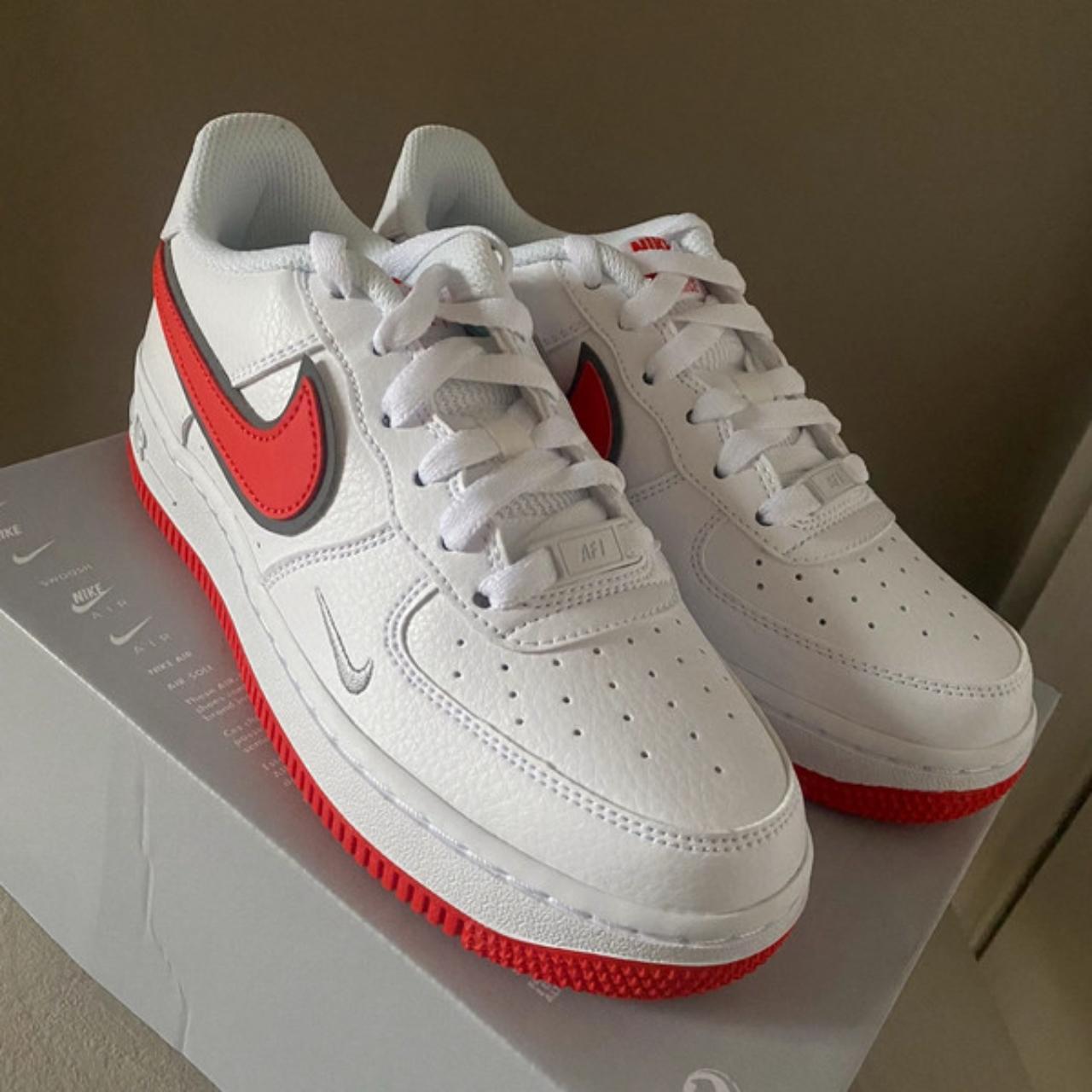 Nike Women's White and Red Trainers | Depop