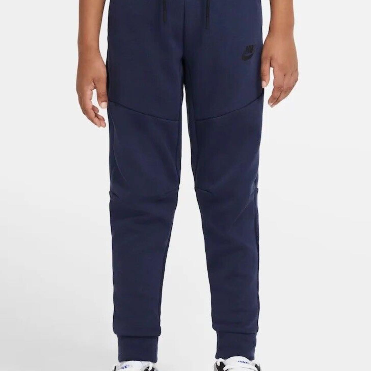 Boys nike navy online joggers