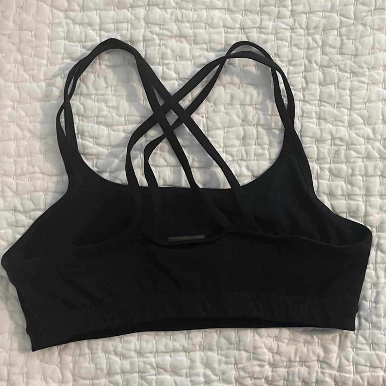 PELOTON Sports Bra. Barely worn and in excellent... - Depop