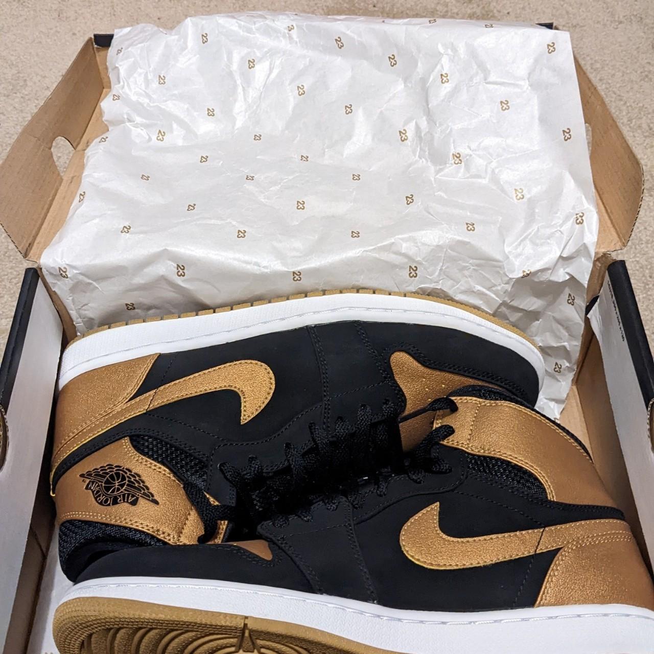 Jordan Men's Gold and Black Trainers | Depop