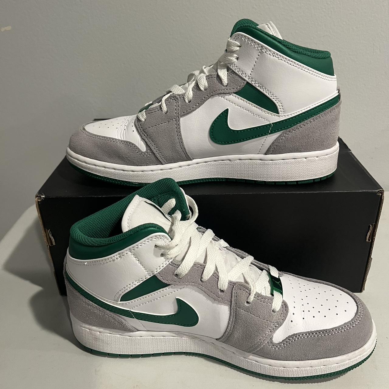 womens pine green jordan 1