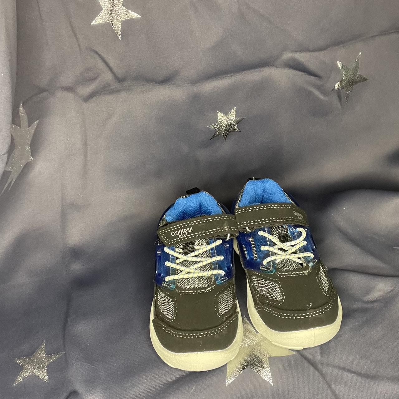 oshkosh bump toe athletic sneakers