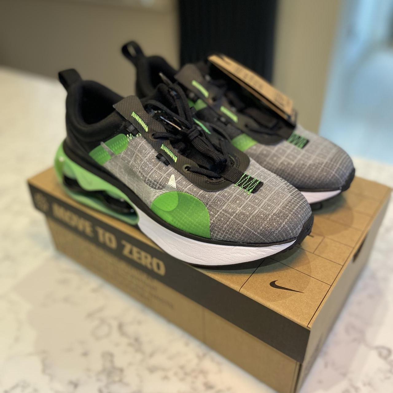 nike green trainers