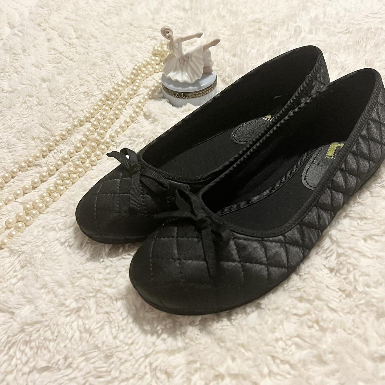 Women's Black Ballet-shoes | Depop