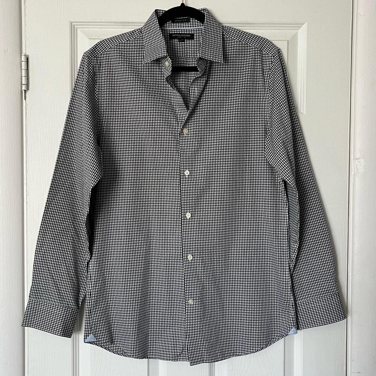 Banana Republic Non-Iron Grant Fit Plaid Button-Down - Depop